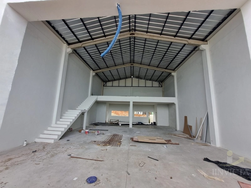 Loja de aluguel comercial em Capão da Canoa, no Centro: 4ª foto da galeria de imagens do imóvel