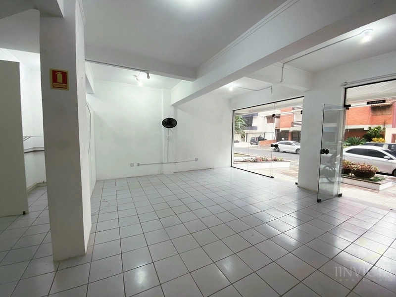 LOJA de aluguel comercial em Capão da Canoa, no Centro: 3ª foto da galeria de imagens do imóvel