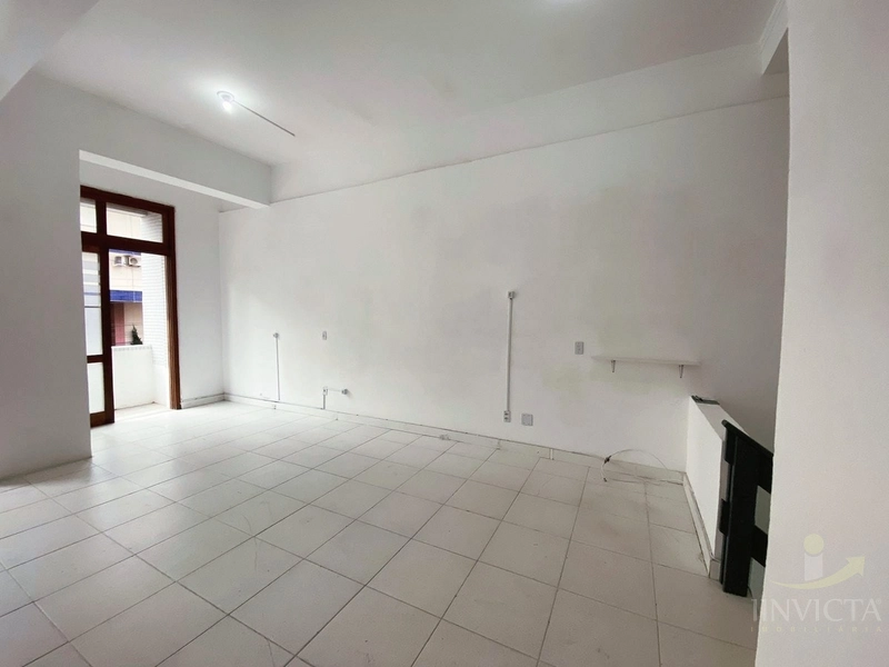 LOJA de aluguel comercial em Capão da Canoa, no Centro: 12ª foto da galeria de imagens do imóvel