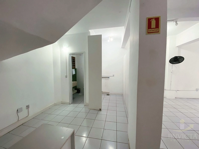 LOJA de aluguel comercial em Capão da Canoa, no Centro: 5ª foto da galeria de imagens do imóvel