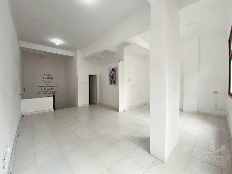 LOJA de aluguel comercial em Capão da Canoa, no Centro: 13ª foto da galeria de imagens do imóvel