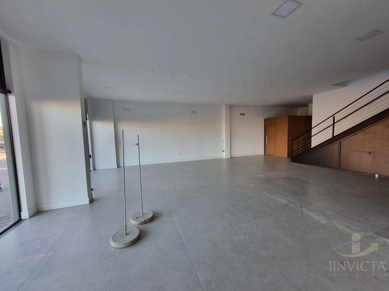 LOJA de aluguel comercial em Santo Antônio da Patrulha, no Centro: 14ª foto da galeria de imagens do imóvel