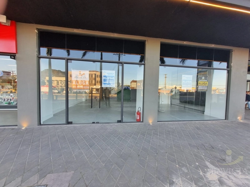 LOJA de aluguel comercial em Santo Antônio da Patrulha, no Centro: 2ª foto da galeria de imagens do imóvel