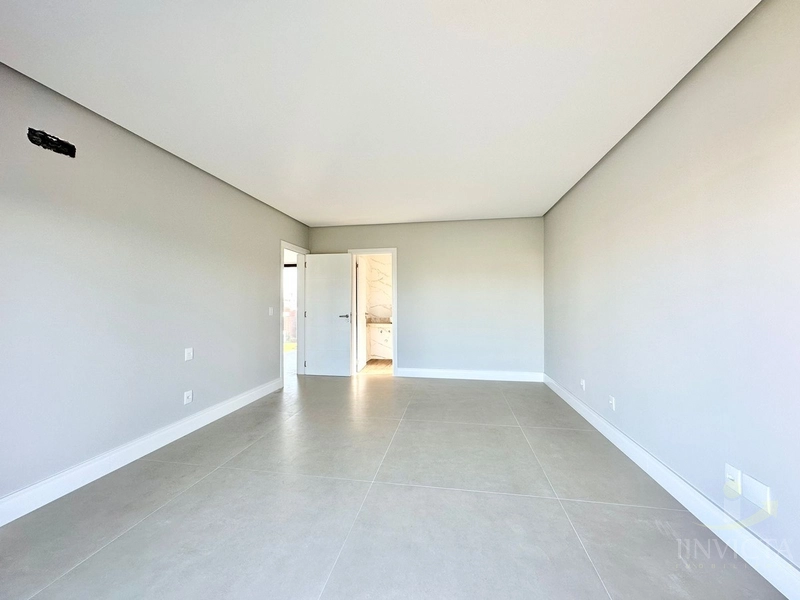 Casa com 4 suítes em Condomínio: 22ª foto da galeria de imagens do imóvel