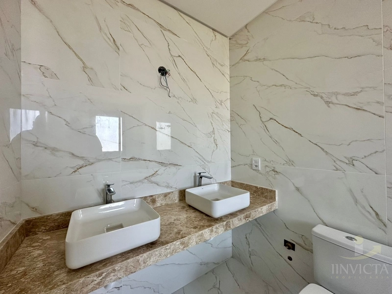 Casa com 4 suítes em Condomínio: 29ª foto da galeria de imagens do imóvel