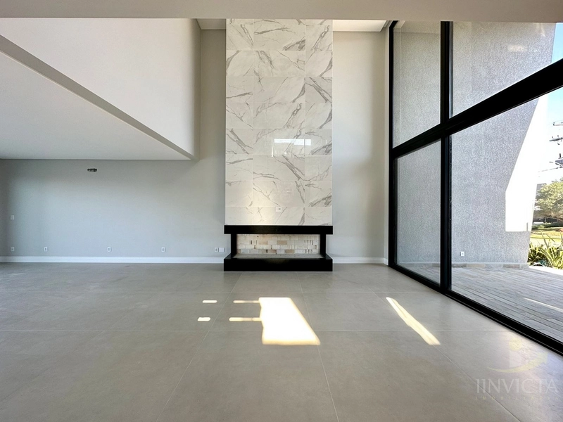 Casa com 4 suítes em Condomínio: 7ª foto da galeria de imagens do imóvel