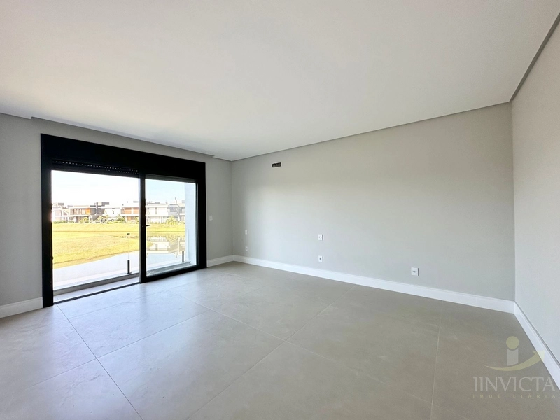 Casa com 4 suítes em Condomínio: 25ª foto da galeria de imagens do imóvel