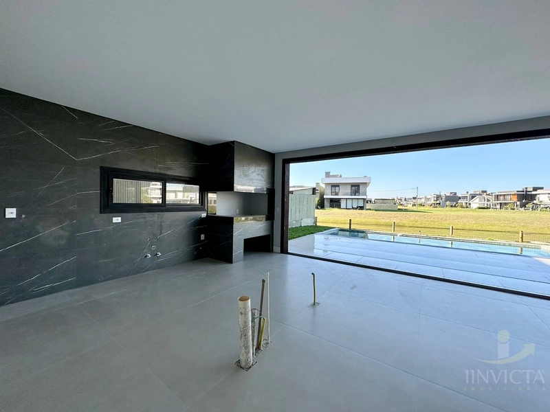 Casa com 4 suítes em Condomínio: 8ª foto da galeria de imagens do imóvel