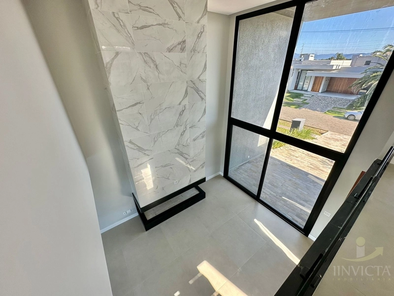 Casa com 4 suítes em Condomínio: 36ª foto da galeria de imagens do imóvel