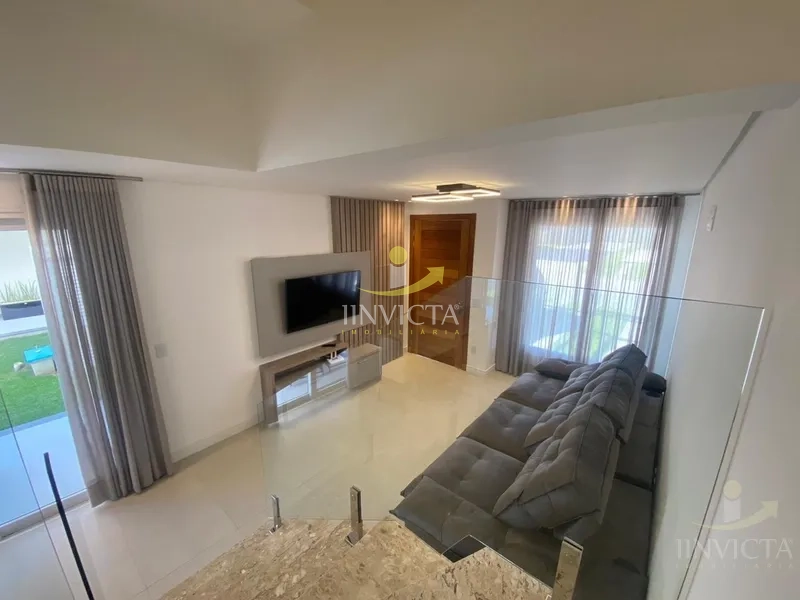 Casa Alto Padrão em condomínio fechado- Capão da Canoa