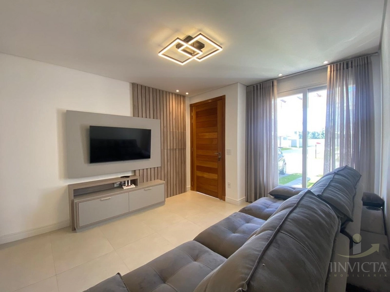 Casa Alto Padrão em condomínio fechado- Capão da Canoa