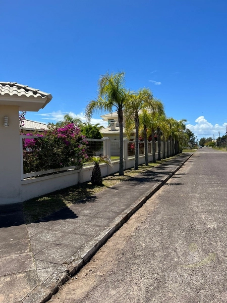 EXCELENTE SOBRADO EM CAPÃO NOVO, PRONTO EPERANDO POR VOCÊS!!!!: 73ª foto da galeria de imagens do imóvel