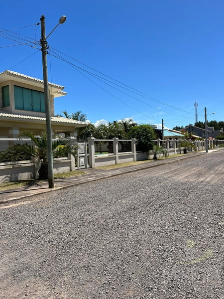 EXCELENTE SOBRADO EM CAPÃO NOVO, PRONTO EPERANDO POR VOCÊS!!!!: 43ª foto da galeria de imagens do imóvel