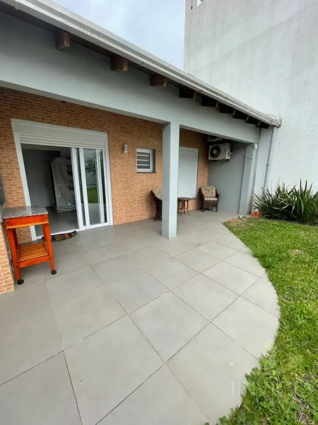 Casa 3 dormitórios climatizada: 2ª foto da galeria de imagens do imóvel