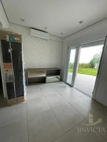 Casa 3 dormitórios climatizada: 7ª foto da galeria de imagens do imóvel