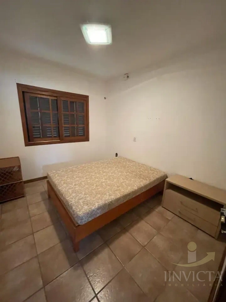 Casa com 5 dormitórios e piscina: 12ª foto da galeria de imagens do imóvel