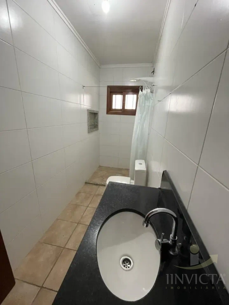 Casa com 5 dormitórios e piscina: 6ª foto da galeria de imagens do imóvel