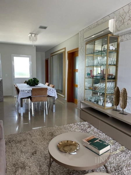 Casa em condomínio de 3 dormitórios: 4ª foto da galeria de imagens do imóvel