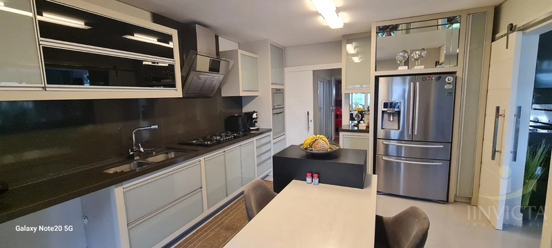 EXCELENTE SOBRADO A BEIRA LAGO MOBILIADA E DECORADA FEITA PRA FAMILIA: 28ª foto da galeria de imagens do imóvel