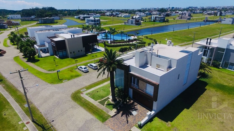 EXCELENTE SOBRADO A BEIRA LAGO MOBILIADA E DECORADA FEITA PRA FAMILIA: 4ª foto da galeria de imagens do imóvel