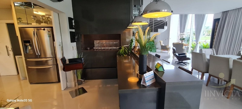 EXCELENTE SOBRADO A BEIRA LAGO MOBILIADA E DECORADA FEITA PRA FAMILIA: 31ª foto da galeria de imagens do imóvel