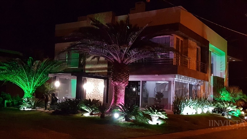 EXCELENTE SOBRADO A BEIRA LAGO MOBILIADA E DECORADA FEITA PRA FAMILIA