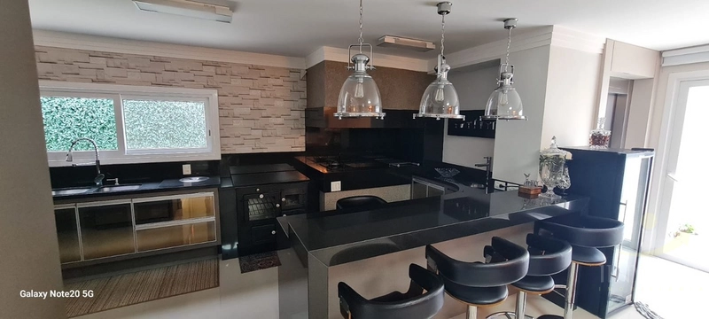 EXCELENTE SOBRADO A BEIRA LAGO MOBILIADA E DECORADA FEITA PRA FAMILIA: 18ª foto da galeria de imagens do imóvel