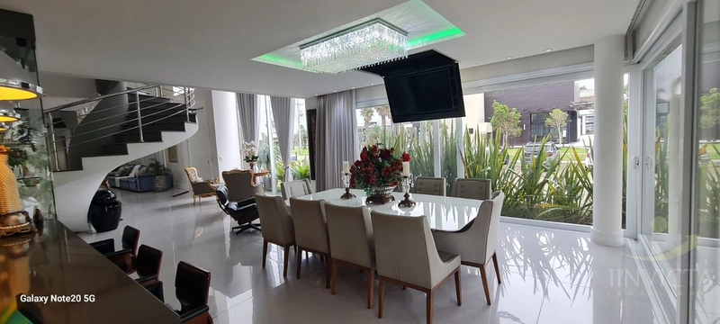 EXCELENTE SOBRADO A BEIRA LAGO MOBILIADA E DECORADA FEITA PRA FAMILIA: 30ª foto da galeria de imagens do imóvel