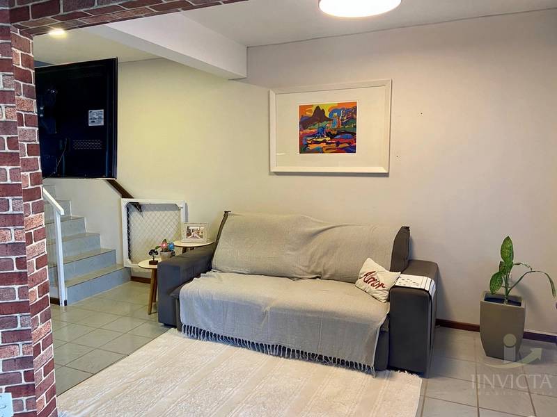 Sobrado com 2 dormitórios na Zona Nova próximo ao mar: 2ª foto da galeria de imagens do imóvel