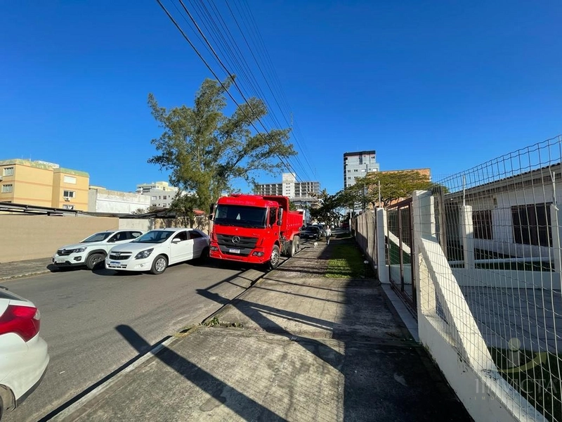EXCELENTE CASA EM BAIRRO RESIDENCIAL: 22ª foto da galeria de imagens do imóvel