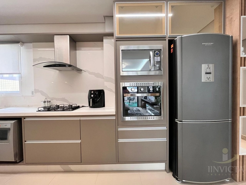 Apartamento, 2 dormitórios de frente para a Praça com terraço.: 22ª foto da galeria de imagens do imóvel