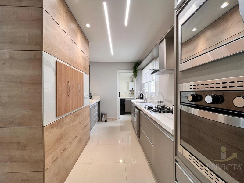 Apartamento, 2 dormitórios de frente para a Praça com terraço.: 25ª foto da galeria de imagens do imóvel