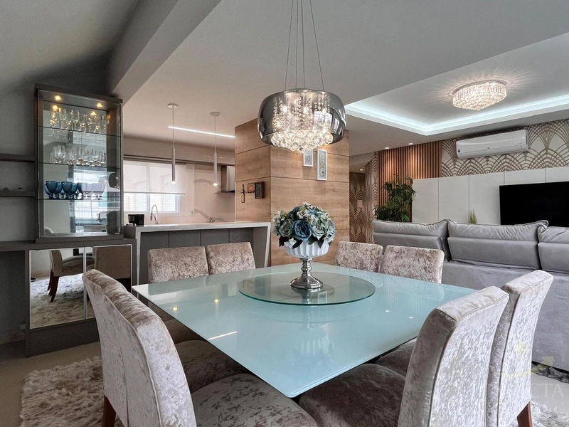 Apartamento, 2 dormitórios de frente para a Praça com terraço.: 17ª foto da galeria de imagens do imóvel