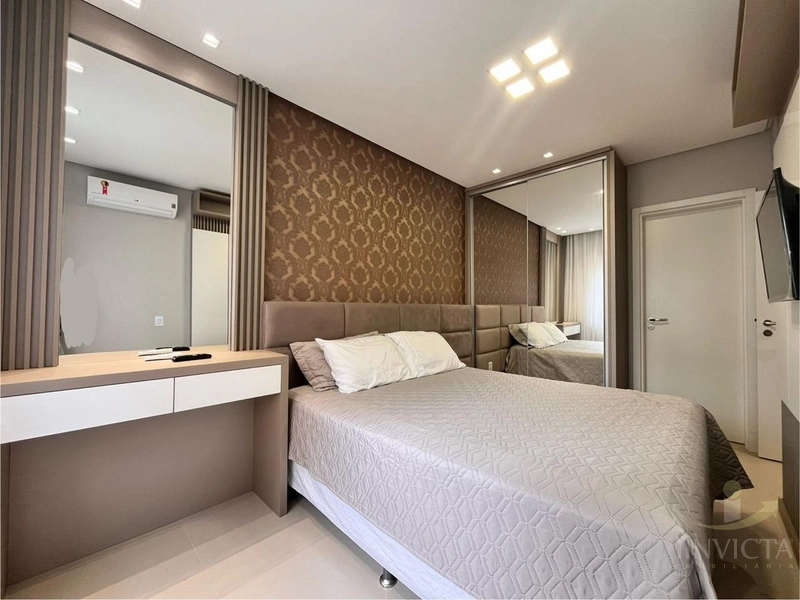 Apartamento, 2 dormitórios de frente para a Praça com terraço.: 31ª foto da galeria de imagens do imóvel