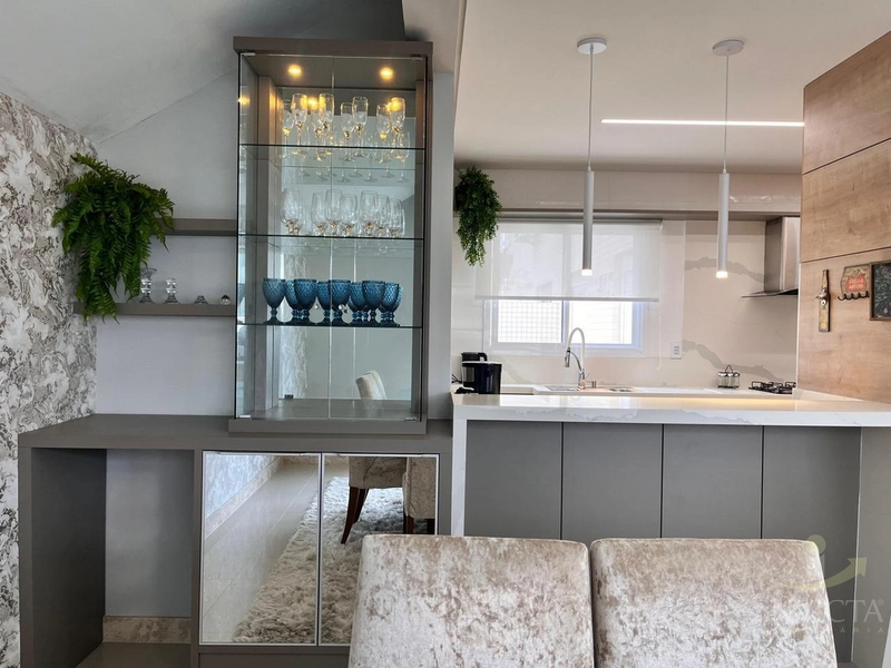 Apartamento, 2 dormitórios de frente para a Praça com terraço.: 14ª foto da galeria de imagens do imóvel