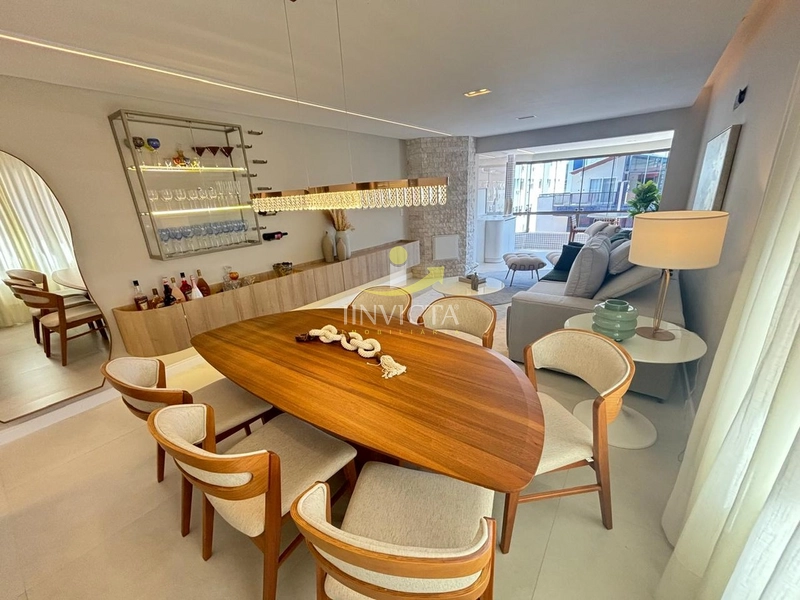 Apartamento À venda no centro de 03 dormitórios!!: 1ª foto da galeria de imagens do imóvel