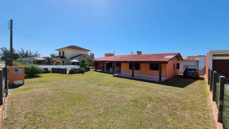 OPORTUNIDADE! 3 quadras do mar! Casa com Piscina, 2lotes,com 720mts²!: 5ª foto da galeria de imagens do imóvel