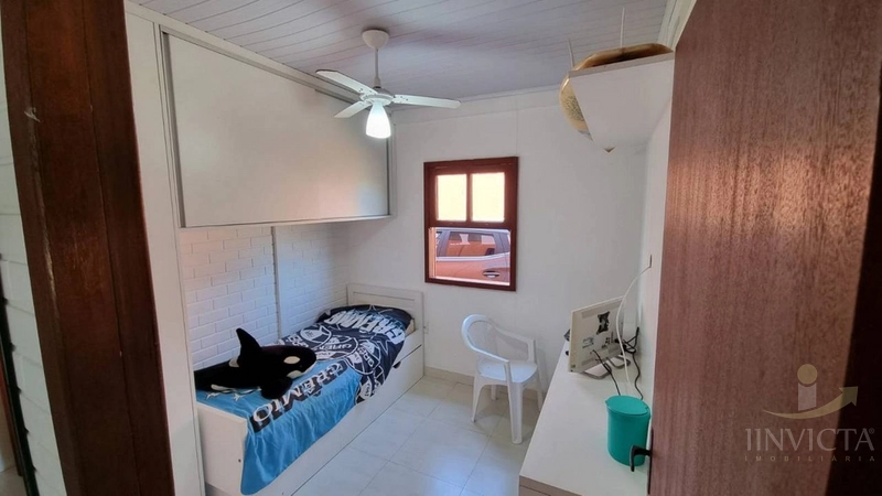 OPORTUNIDADE! 3 quadras do mar! Casa com Piscina, 2lotes,com 720mts²!: 24ª foto da galeria de imagens do imóvel