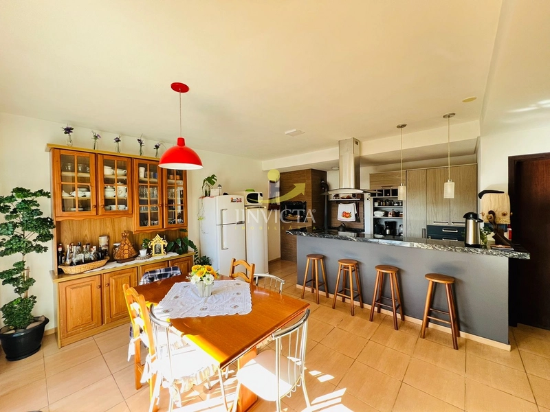 AMPLA CASA  NO BAIRRO PRONTA ESPERANDO POR VOCÊ E SUA FAMÍLIA!!!: 2ª foto da galeria de imagens do imóvel