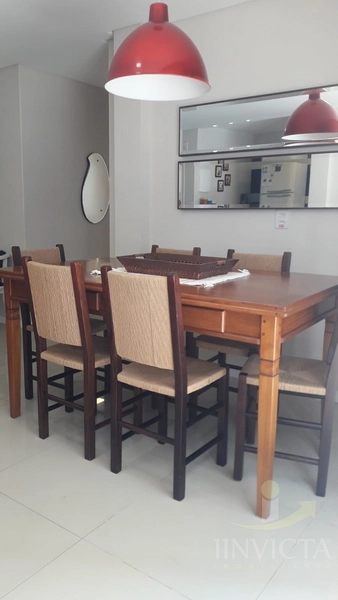 Belo apartamento térreo,3 dormitórios, uma quadra do mar e Praça: 18ª foto da galeria de imagens do imóvel