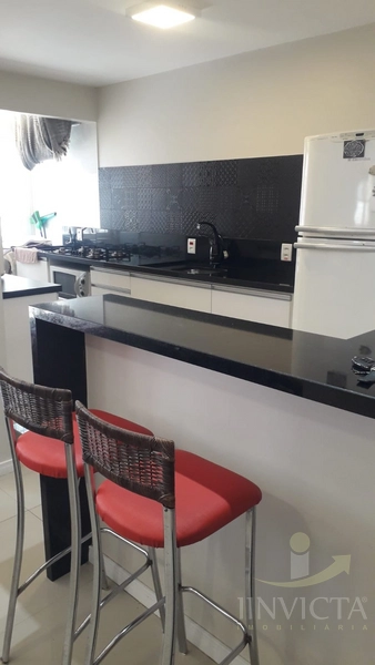 Belo apartamento térreo,3 dormitórios, uma quadra do mar e Praça: 28ª foto da galeria de imagens do imóvel