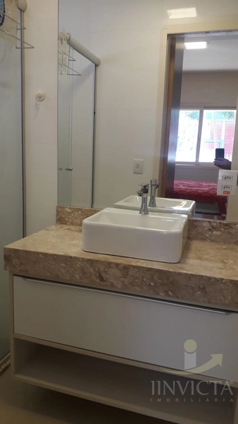 Belo apartamento térreo,3 dormitórios, uma quadra do mar e Praça: 3ª foto da galeria de imagens do imóvel
