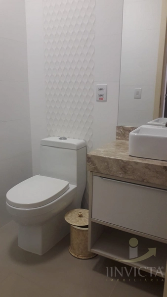 Belo apartamento térreo,3 dormitórios, uma quadra do mar e Praça: 9ª foto da galeria de imagens do imóvel