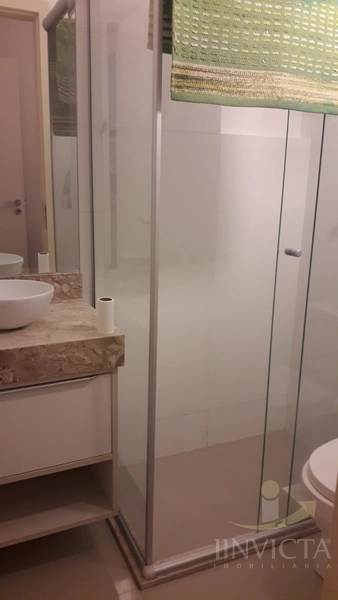 Belo apartamento térreo,3 dormitórios, uma quadra do mar e Praça: 17ª foto da galeria de imagens do imóvel