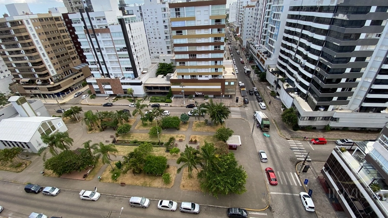 AMPLO 3 DORMITÓRIOS AO LADO DE UMA BELA PRAÇA, A POUCOS METROS DO MAR!: 9ª foto da galeria de imagens do imóvel