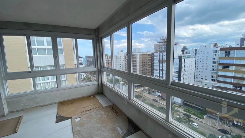 AMPLO 3 DORMITÓRIOS AO LADO DE UMA BELA PRAÇA, A POUCOS METROS DO MAR!: 6ª foto da galeria de imagens do imóvel