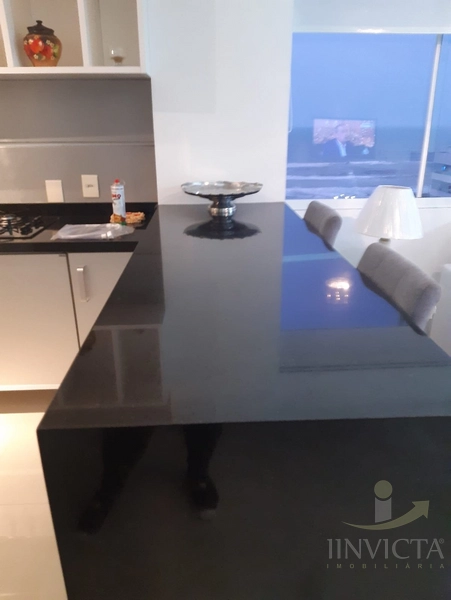 Apartamento vista mar, 2 suítes, em Avenida próximo a duas Praças: 4ª foto da galeria de imagens do imóvel
