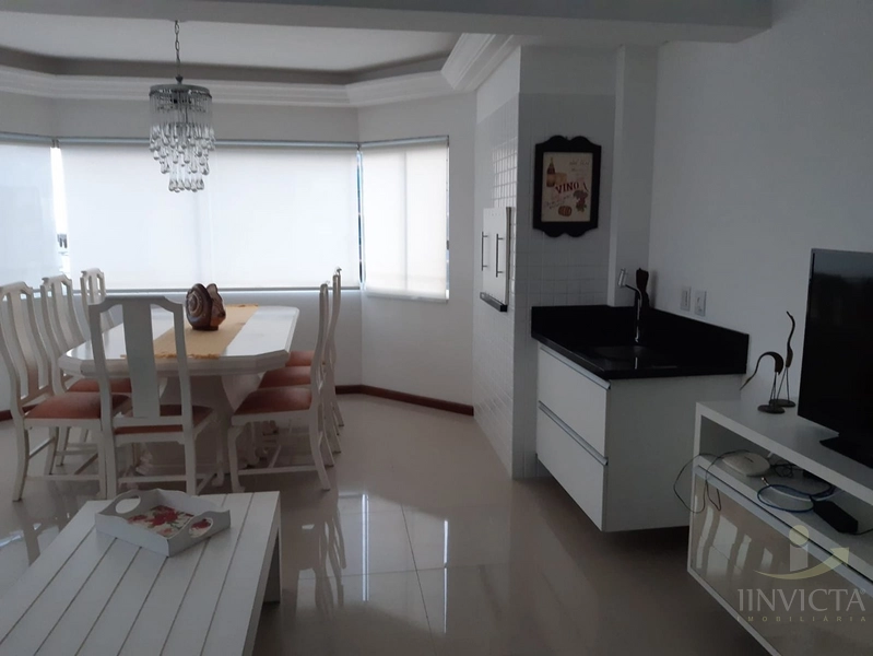 Apartamento vista mar, 2 suítes, em Avenida próximo a duas Praças: 5ª foto da galeria de imagens do imóvel