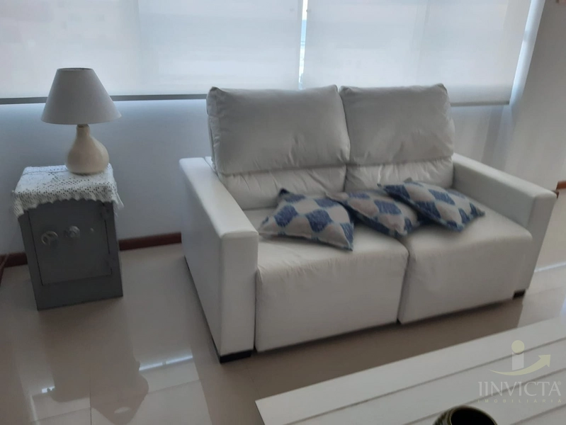 Apartamento vista mar, 2 suítes, em Avenida próximo a duas Praças: 3ª foto da galeria de imagens do imóvel