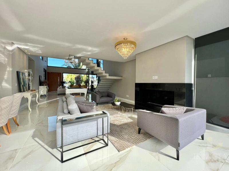 EXCELENTE SOBRADO EM CONDOMÍNIO, ESPERANDO POR VOCÊ/FAMILIA!!!: 2ª foto da galeria de imagens do imóvel